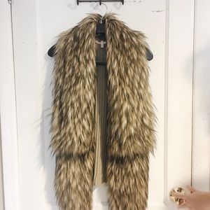 Victoria’s Secret—Size Medium— Vest w/Pockets